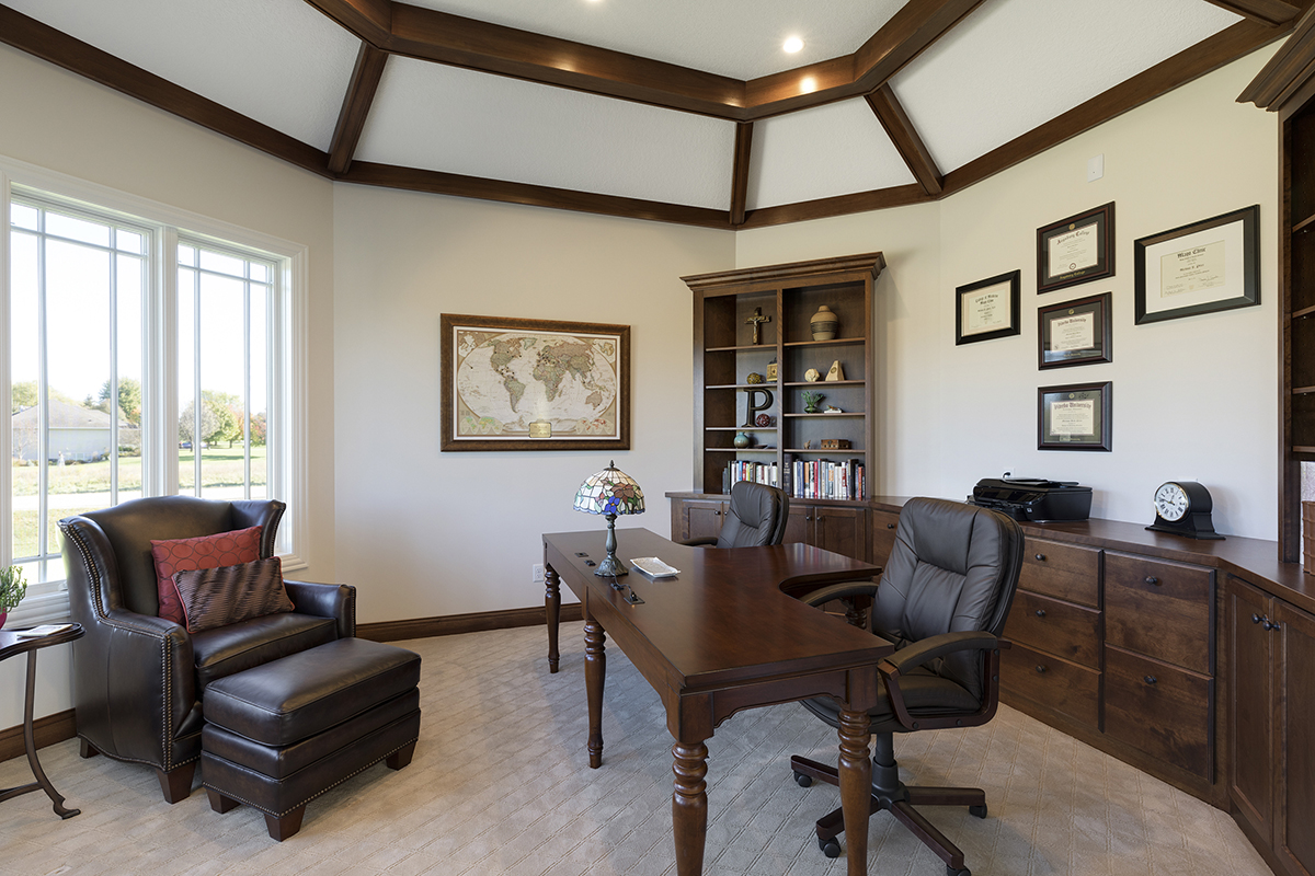 Custom Office MN Office